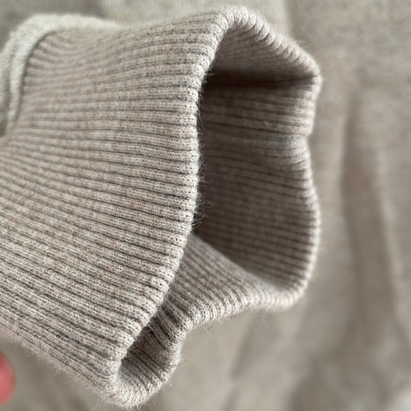 GIRLS OF DUST Women's Mock Neck Pullover Sweatshirt Size L In Gray - Picture 7 of 7